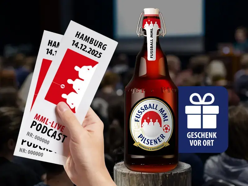 Tickets für ein Podcast-Live-Event in Hamburg mit einer Sonderedition des Flensburger Mega-Plops vor verschwommenen Publikum.