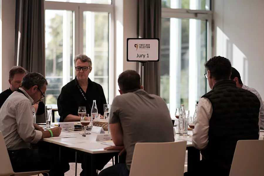 Jury der Finest Beer Selection 2023 bei der Blindverkostung.