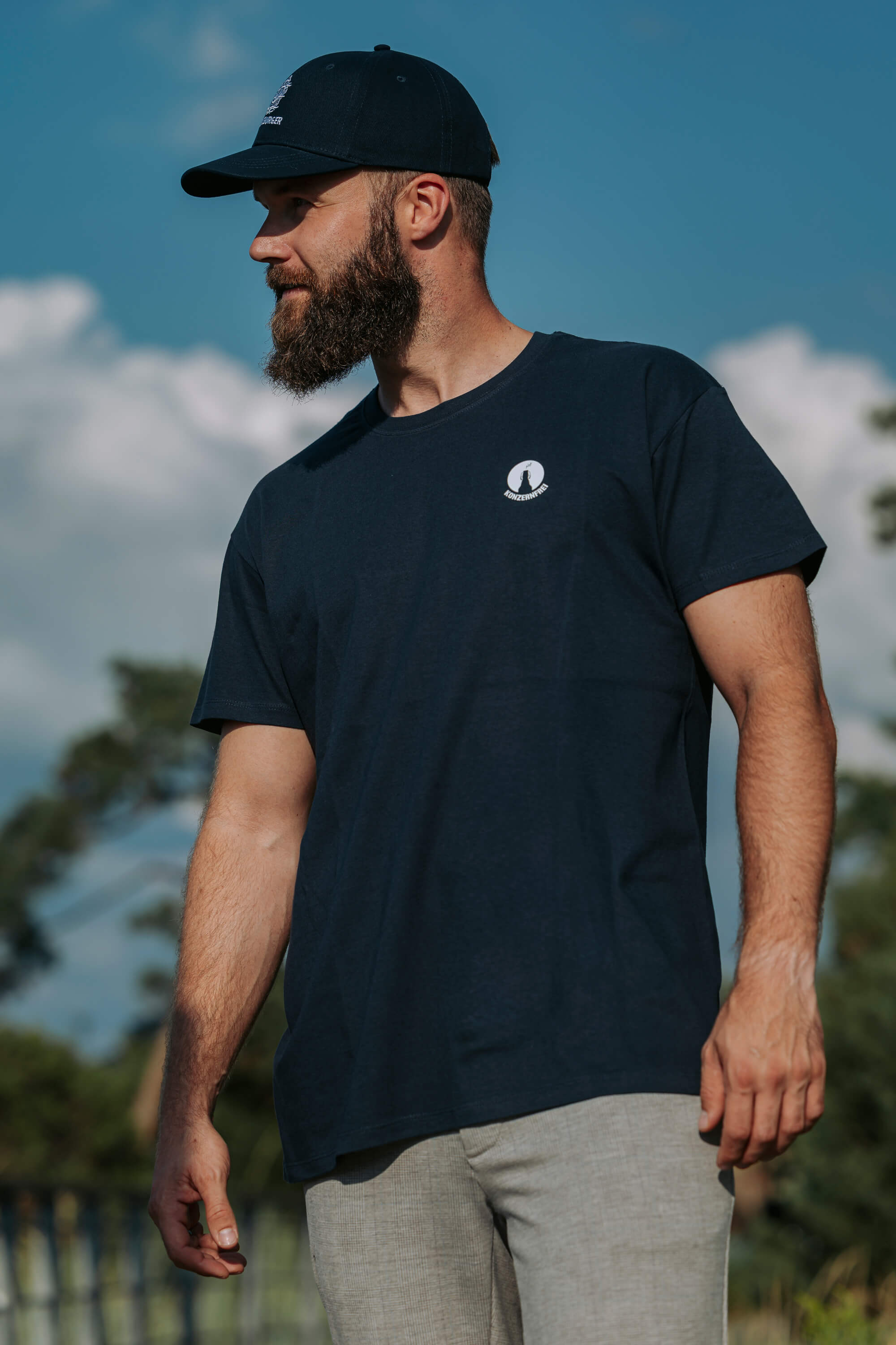 T-Shirt Blau "KONZERNFREI"