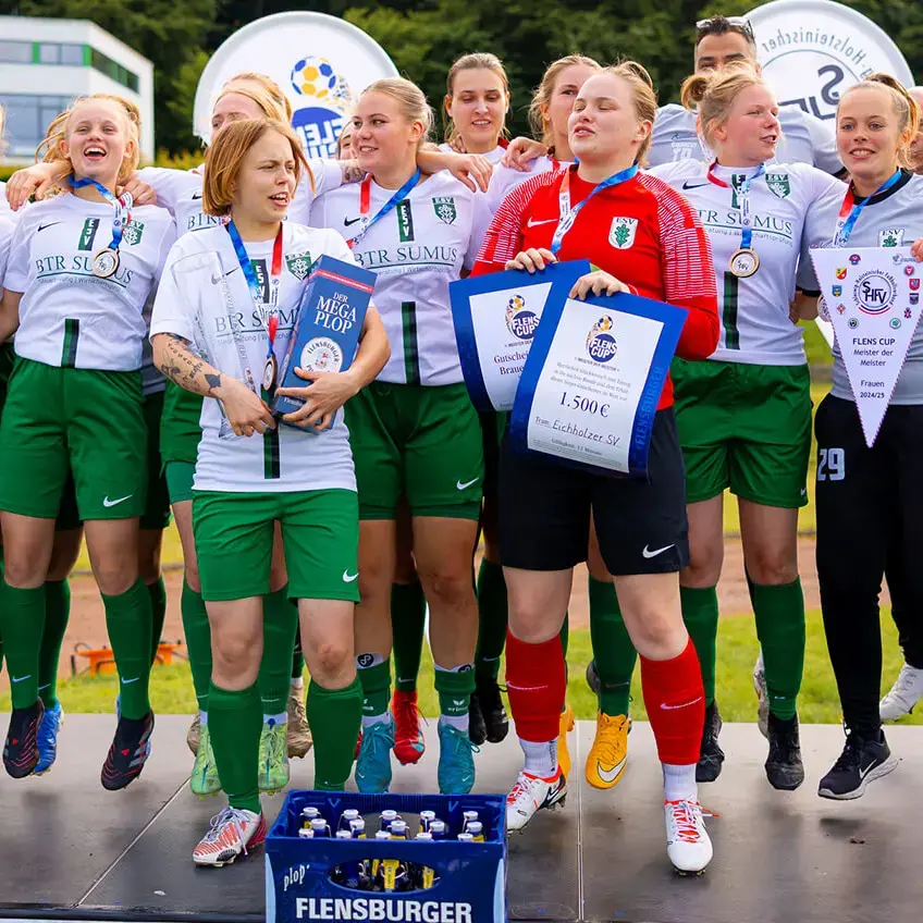 Siegerehrung des Frauenteams beim Final Four des FLENS CUP Meister der Meister 2025.