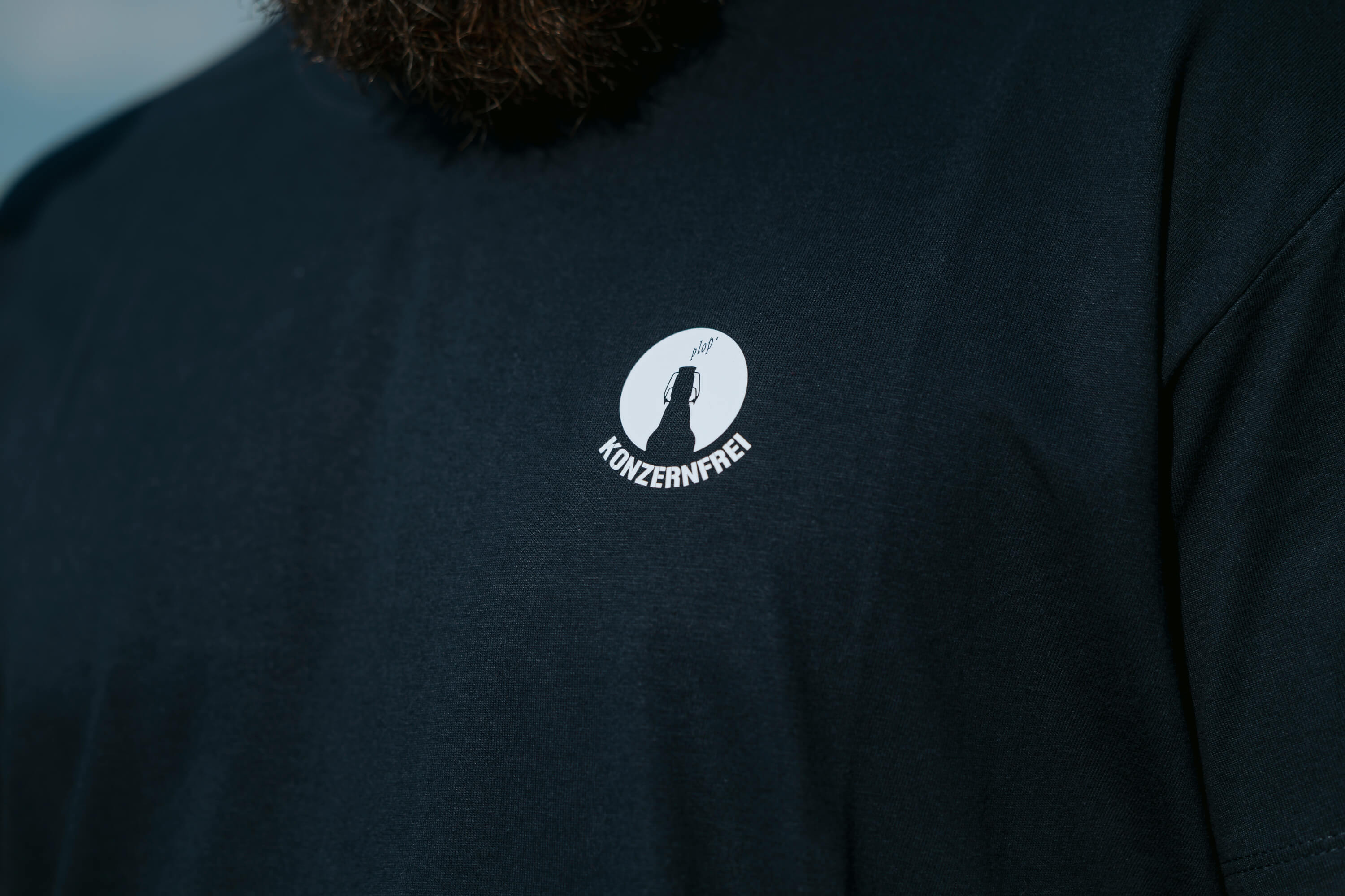 T-Shirt Blau "KONZERNFREI"